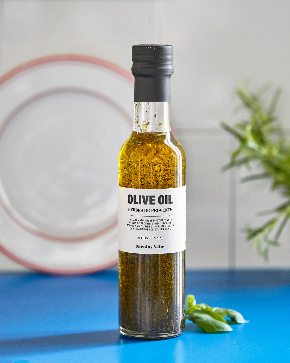 Olivenöl mit Herbes de Provence in präsentiert im Onlineshop von KAQTU Design AG. Lebensmittel ist von Nicolas Vahé