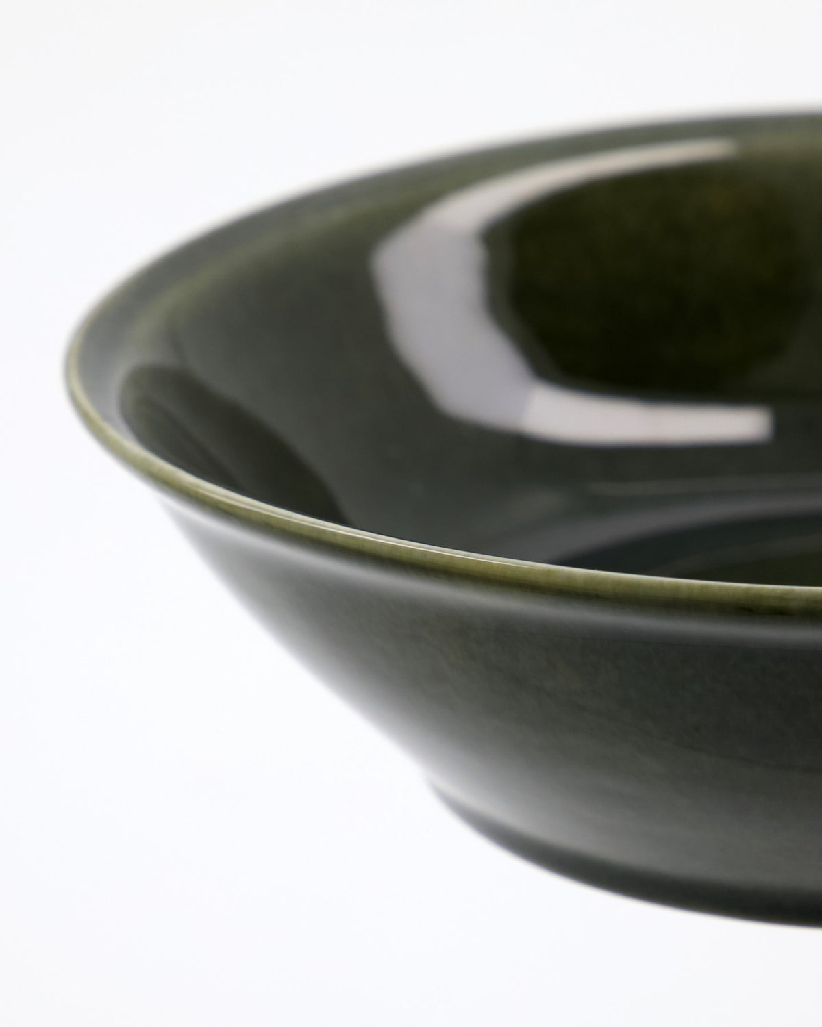 Schalen, NVHala, Grün in Grün präsentiert im Onlineshop von KAQTU Design AG. Schale ist von Nicolas Vahé