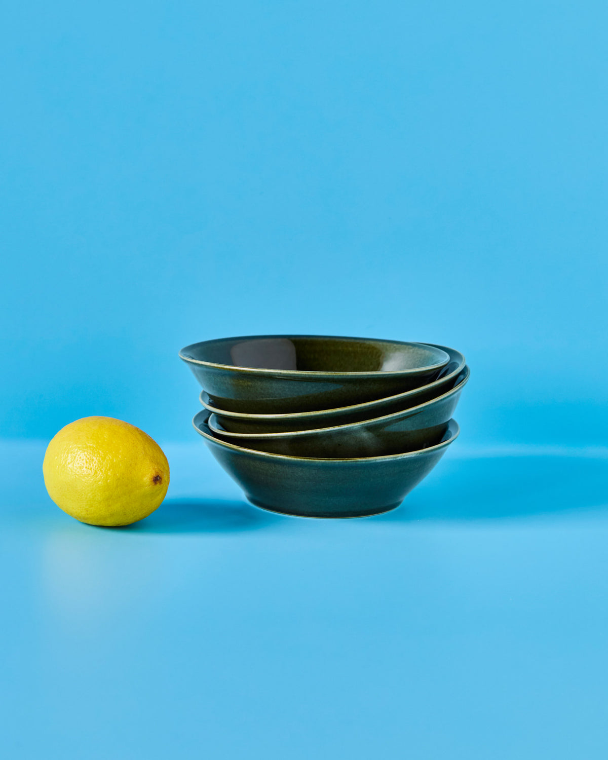 Schalen, NVHala, Grün in Grün präsentiert im Onlineshop von KAQTU Design AG. Schale ist von Nicolas Vahé