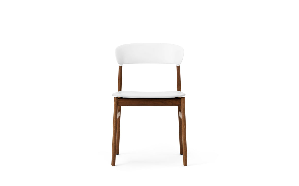 Herit Stuhl in Weiss präsentiert im Onlineshop von KAQTU Design AG. Stuhl ist von Normann Copenhagen
