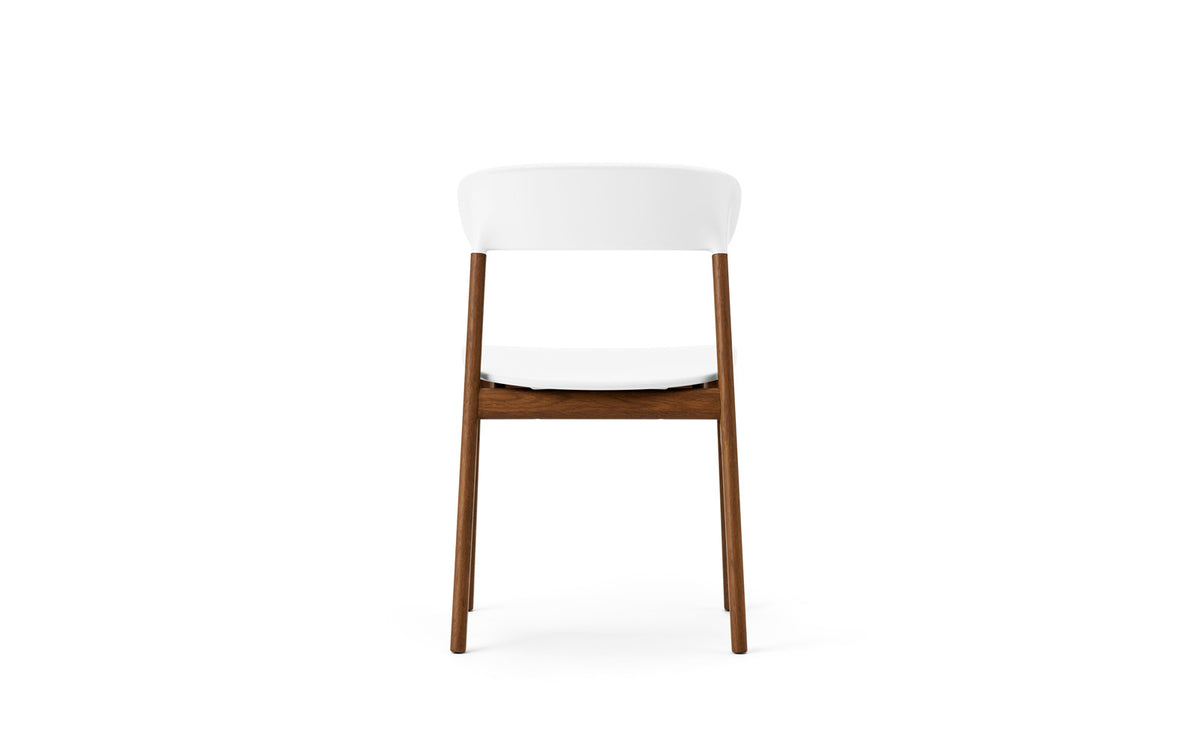 Herit Stuhl in Weiss präsentiert im Onlineshop von KAQTU Design AG. Stuhl ist von Normann Copenhagen