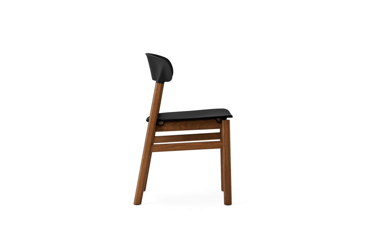 Herit Stuhl in Schwarz präsentiert im Onlineshop von KAQTU Design AG. Stuhl ist von Normann Copenhagen