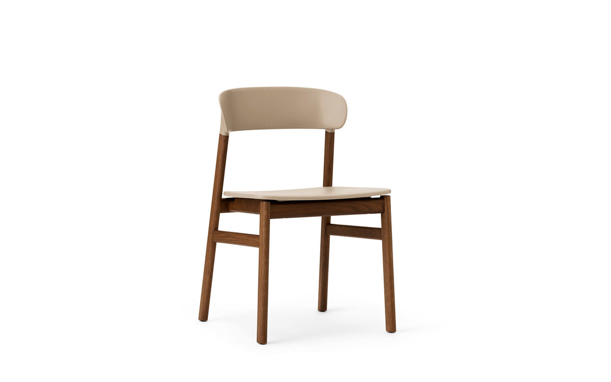 Herit Stuhl in Sand präsentiert im Onlineshop von KAQTU Design AG. Stuhl ist von Normann Copenhagen