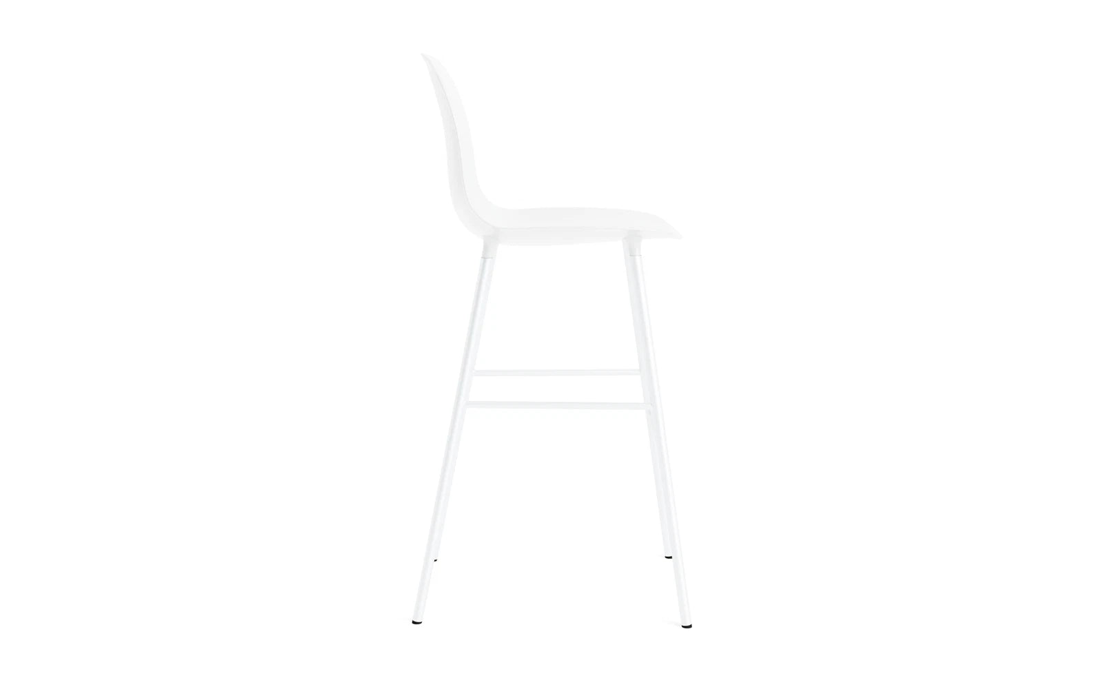 Eleganter Form Barstuhl von Normann Copenhagen in Weiß – zeitloses Design, robuste Verarbeitung und perfekt für stilvolle Bars und Küchen.