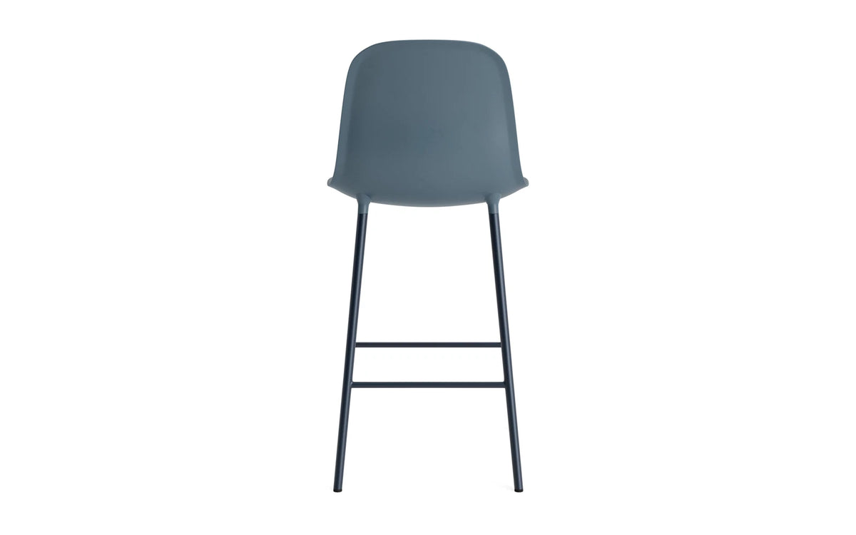 Form Barstuhl in Blau präsentiert im Onlineshop von KAQTU Design AG. Barstuhl ist von Normann Copenhagen