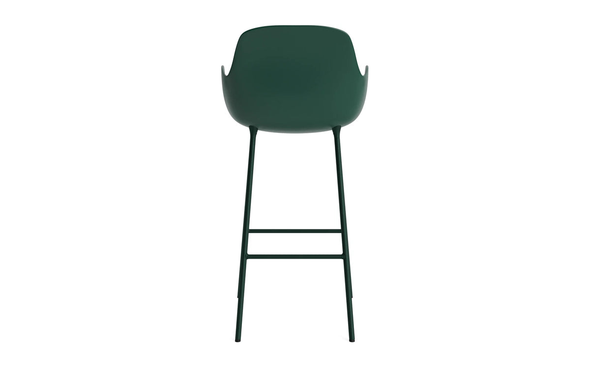 Form Barstuhl mit Armlehne in Grün präsentiert im Onlineshop von KAQTU Design AG. Barstuhl mit Armlehne ist von Normann Copenhagen