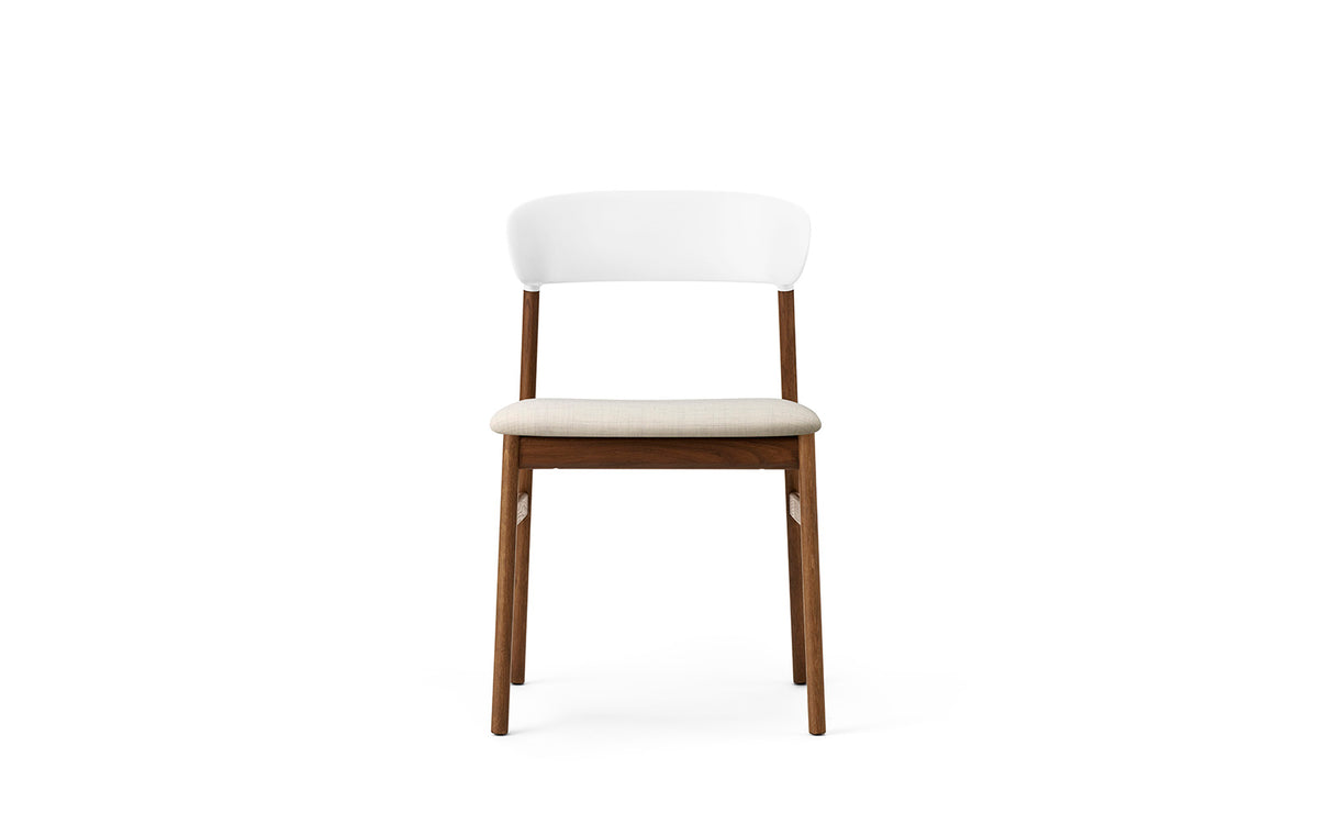 Herit Stuhl gepolstert in Remix weiss präsentiert im Onlineshop von KAQTU Design AG. Stuhl ist von Normann Copenhagen