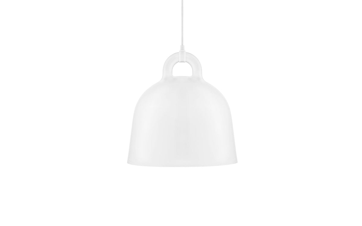 Bell Lampe medium EU in Weiss präsentiert im Onlineshop von KAQTU Design AG. Pendelleuchte ist von Normann Copenhagen