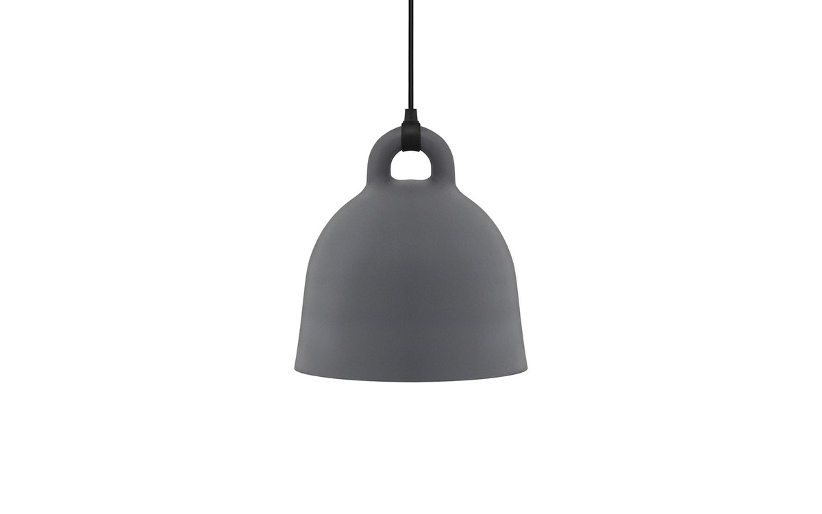 Bell Lampe medium EU in Grau präsentiert im Onlineshop von KAQTU Design AG. Pendelleuchte ist von Normann Copenhagen