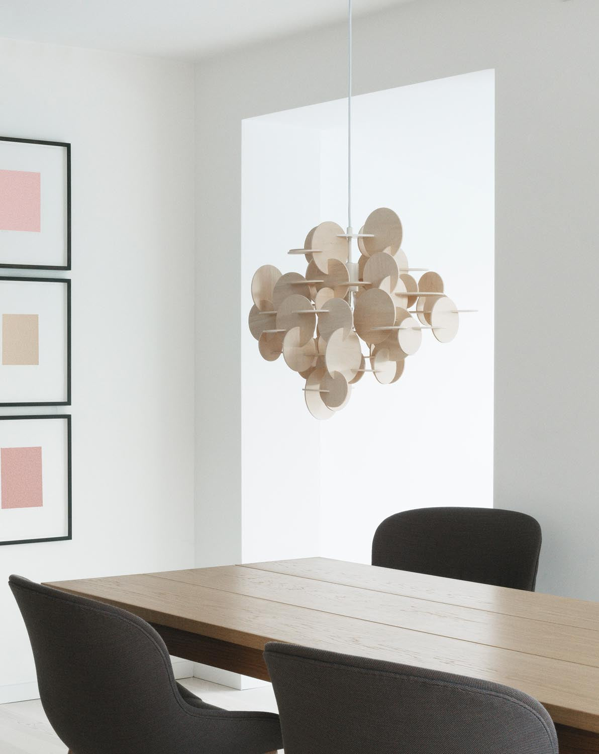 Bau Hängeleuchte gross EU Natur in präsentiert im Onlineshop von KAQTU Design AG. Pendelleuchte ist von Normann Copenhagen