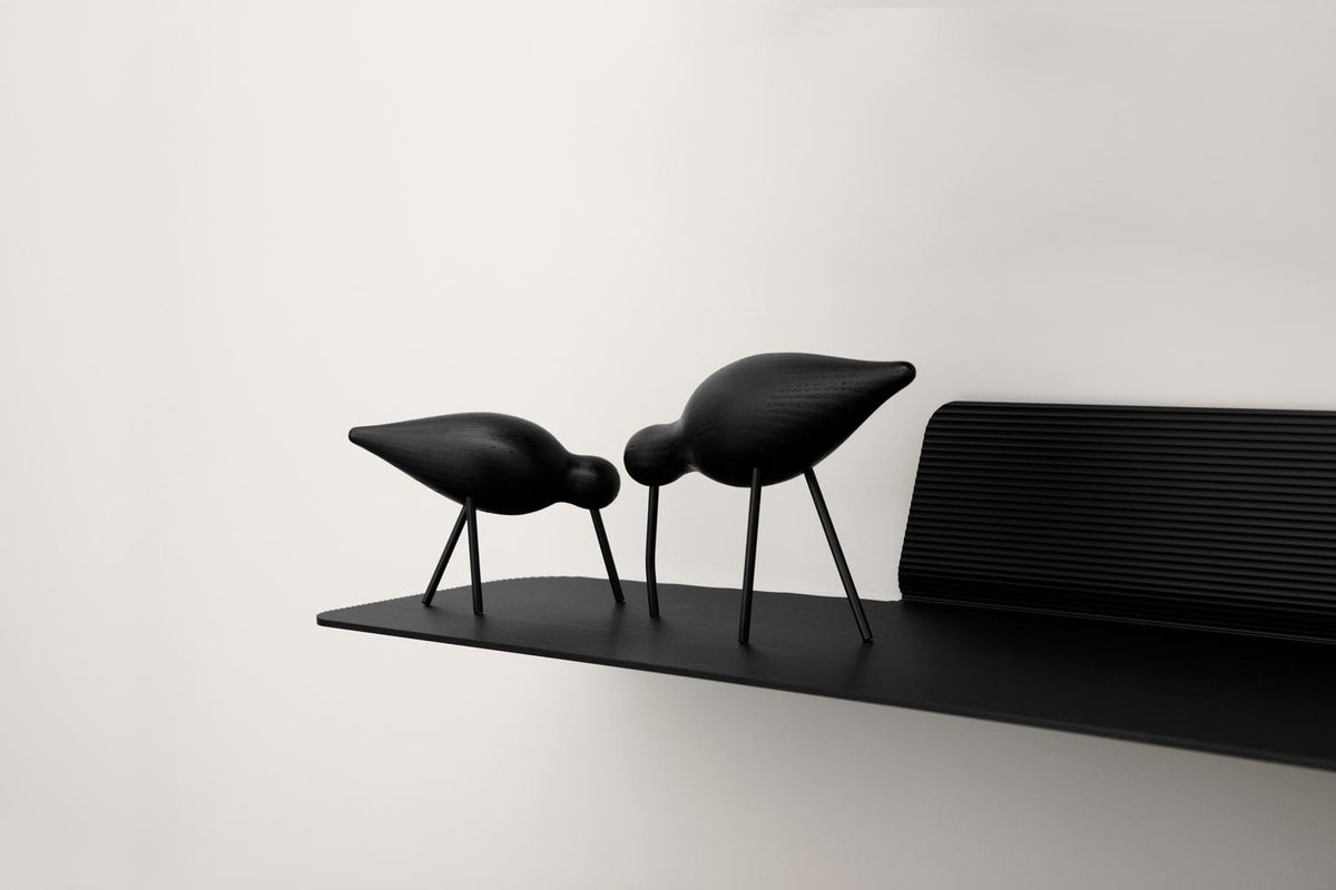 Jet Regal 160 cm. schwarz in präsentiert im Onlineshop von KAQTU Design AG. Wandregal ist von Normann Copenhagen
