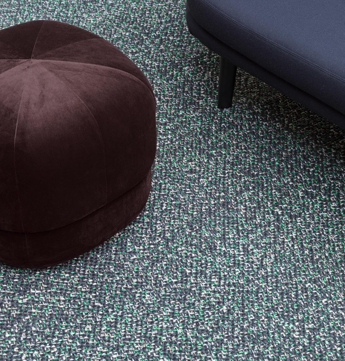 Circus Pouf Klein coffee/Velour in präsentiert im Onlineshop von KAQTU Design AG. Pouf ist von Normann Copenhagen