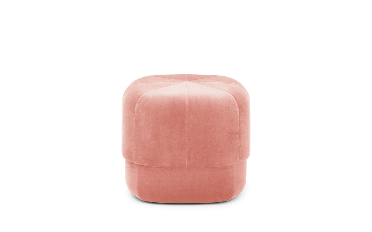Circus Pouf Klein Blush/Velour in präsentiert im Onlineshop von KAQTU Design AG. Pouf ist von Normann Copenhagen