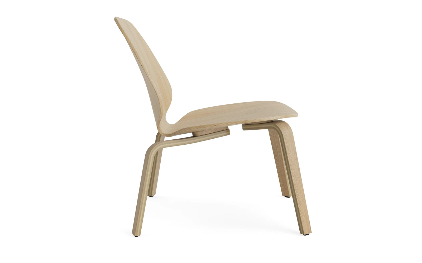 Entdecken Sie den My Chair Lounge-Sessel Eiche von Normann Copenhagen – ein stilvolles Designhighlight für Ihr Zuhause, das Komfort und Qualität vereint.