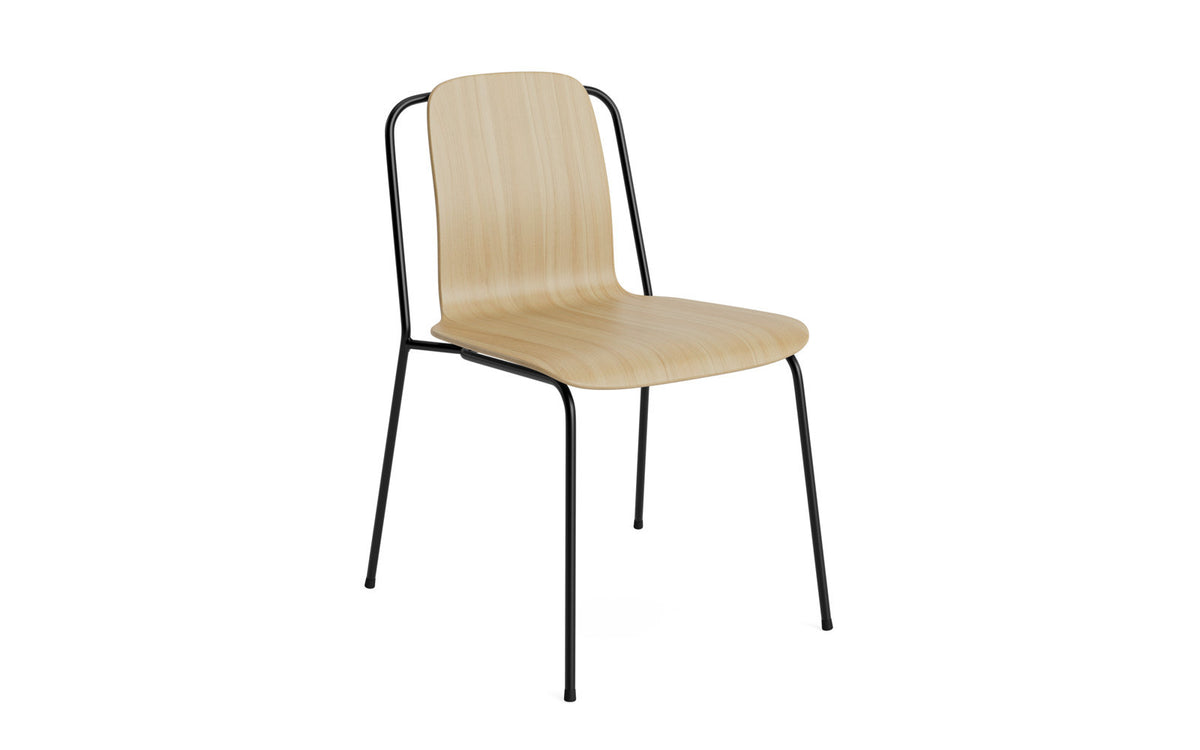Studio Stuhl in Eiche präsentiert im Onlineshop von KAQTU Design AG. Stuhl ist von Normann Copenhagen