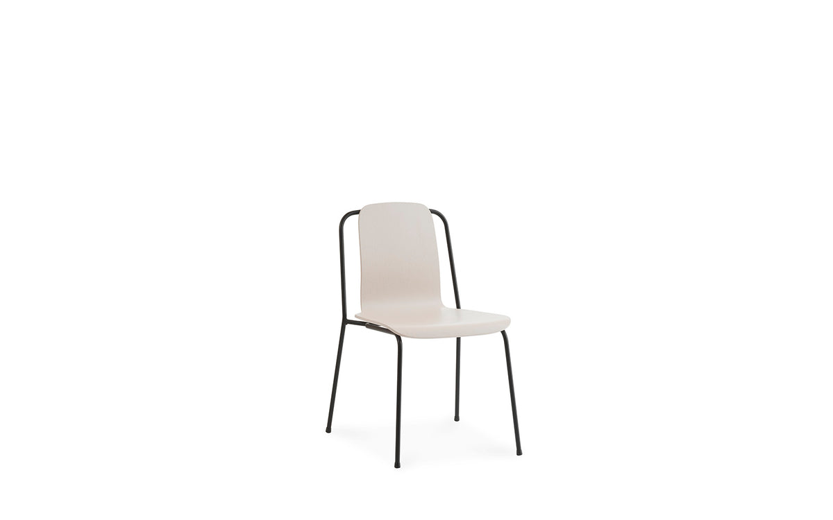 Studio Stuhl in Hellgrau präsentiert im Onlineshop von KAQTU Design AG. Stuhl ist von Normann Copenhagen