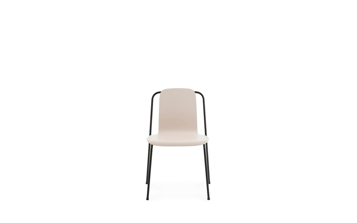 Studio Stuhl in Hellgrau präsentiert im Onlineshop von KAQTU Design AG. Stuhl ist von Normann Copenhagen
