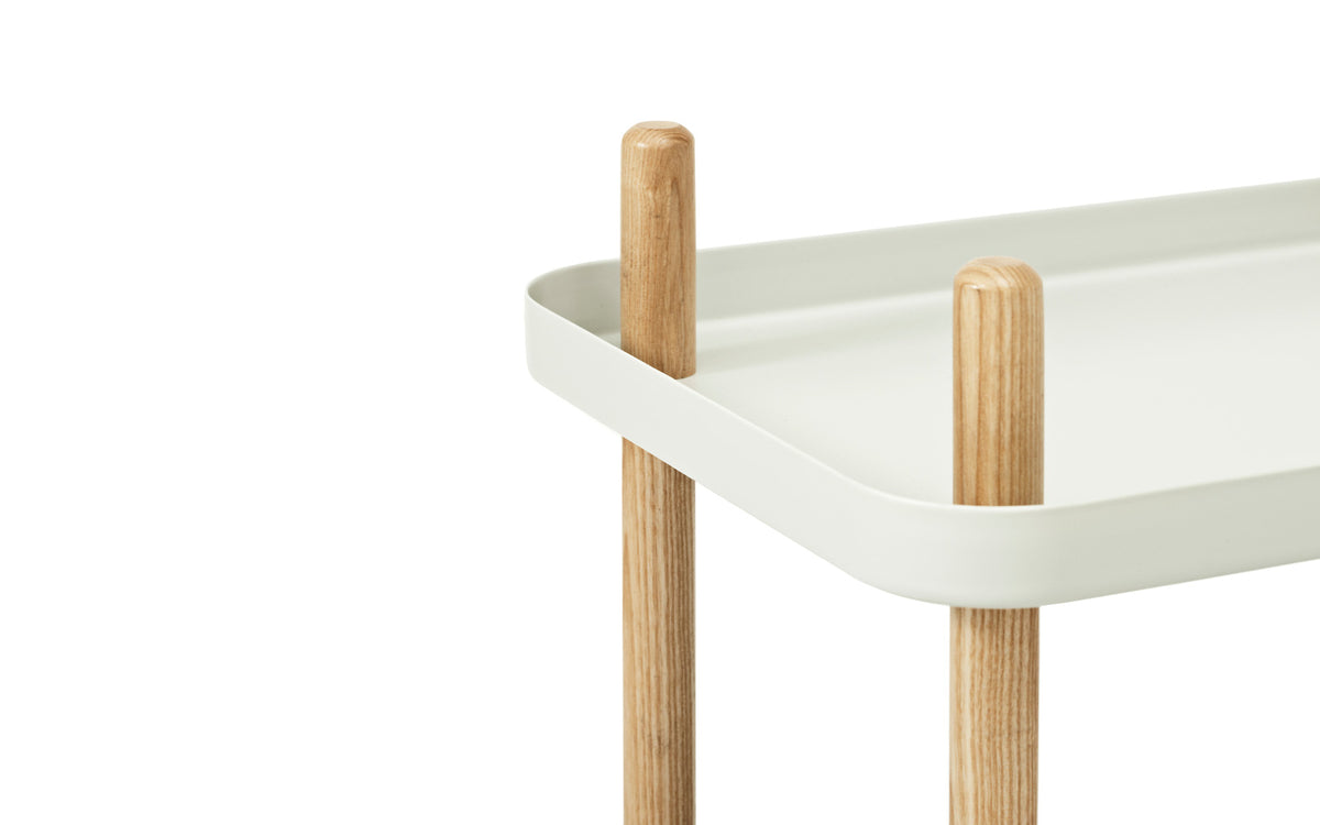 Block Tisch in präsentiert im Onlineshop von KAQTU Design AG. Servierwagen ist von Normann Copenhagen