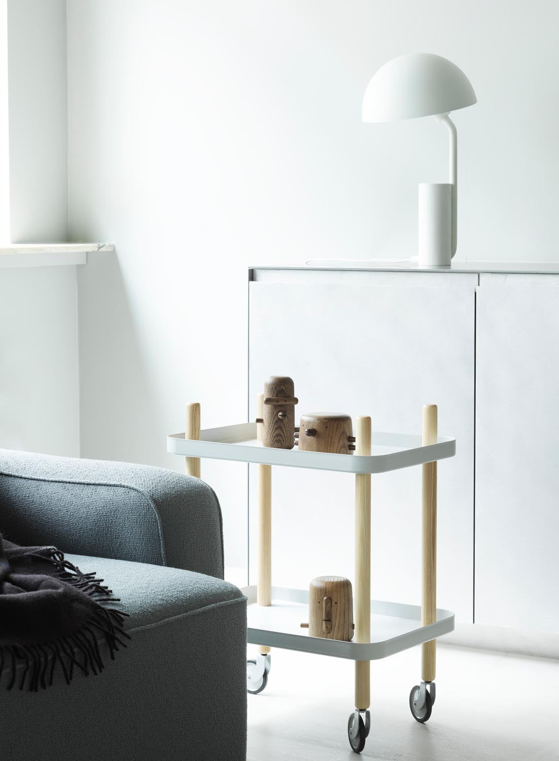 Block Tisch in präsentiert im Onlineshop von KAQTU Design AG. Servierwagen ist von Normann Copenhagen