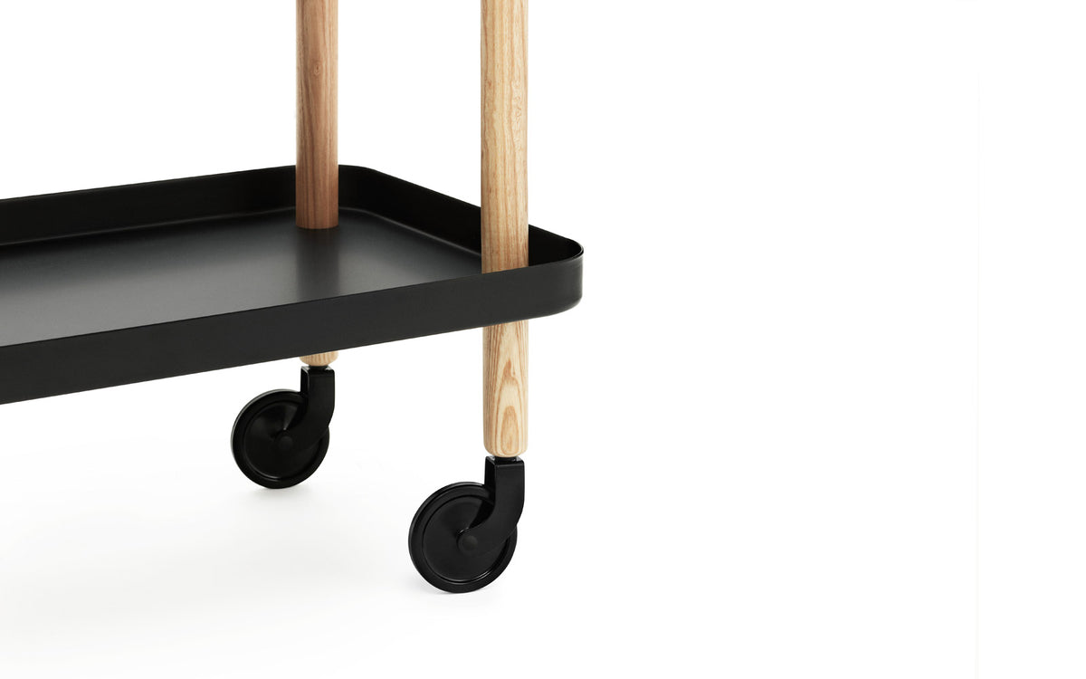 Block Tisch in präsentiert im Onlineshop von KAQTU Design AG. Servierwagen ist von Normann Copenhagen