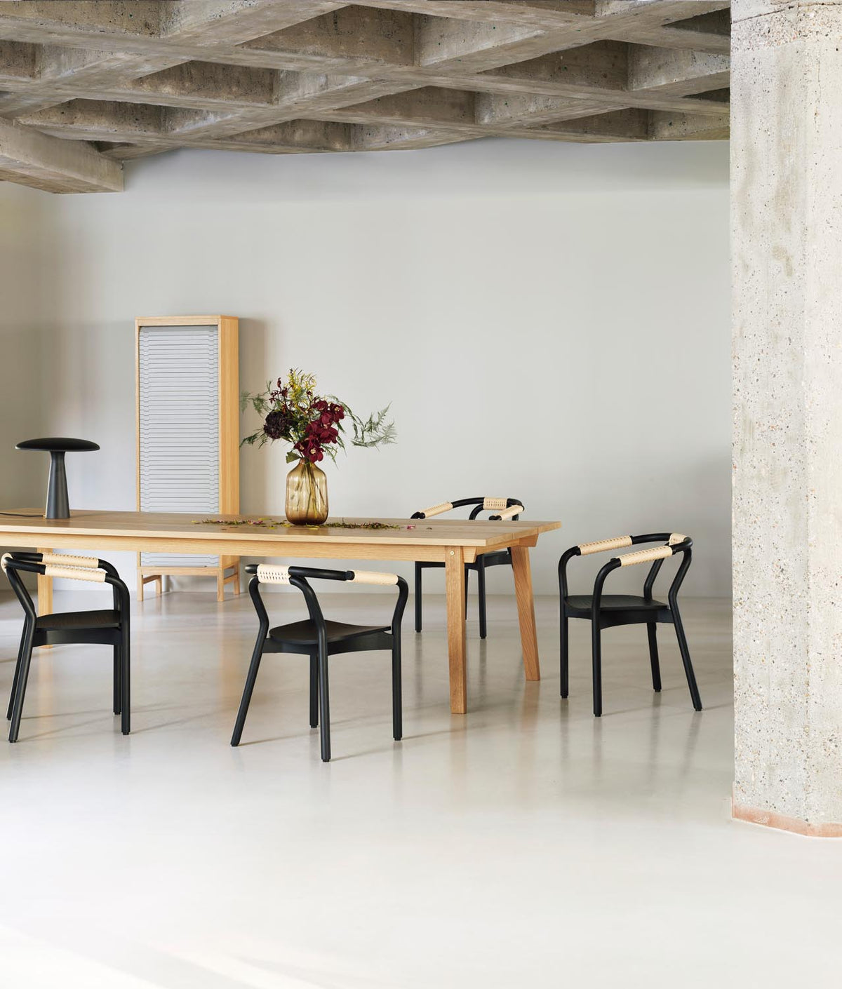 Slice Tisch in 90x250 cm präsentiert im Onlineshop von KAQTU Design AG. Esstisch ist von Normann Copenhagen