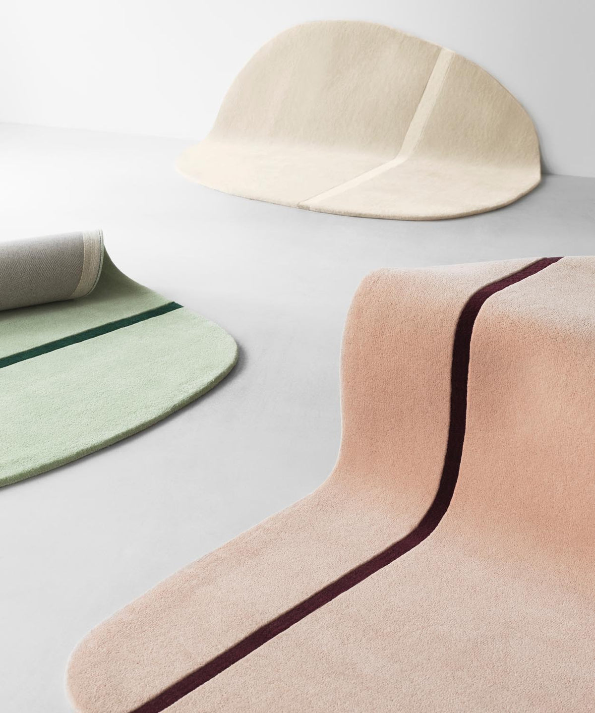 Oona Teppich in Sand präsentiert im Onlineshop von KAQTU Design AG. Teppich ist von Normann Copenhagen