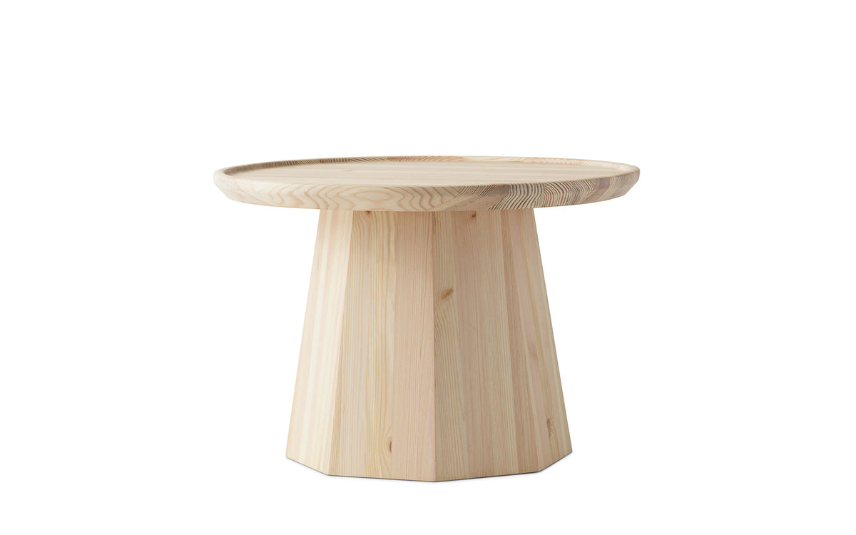 Pine Tisch Large in Kiefer präsentiert im Onlineshop von KAQTU Design AG. Couchtisch ist von Normann Copenhagen
