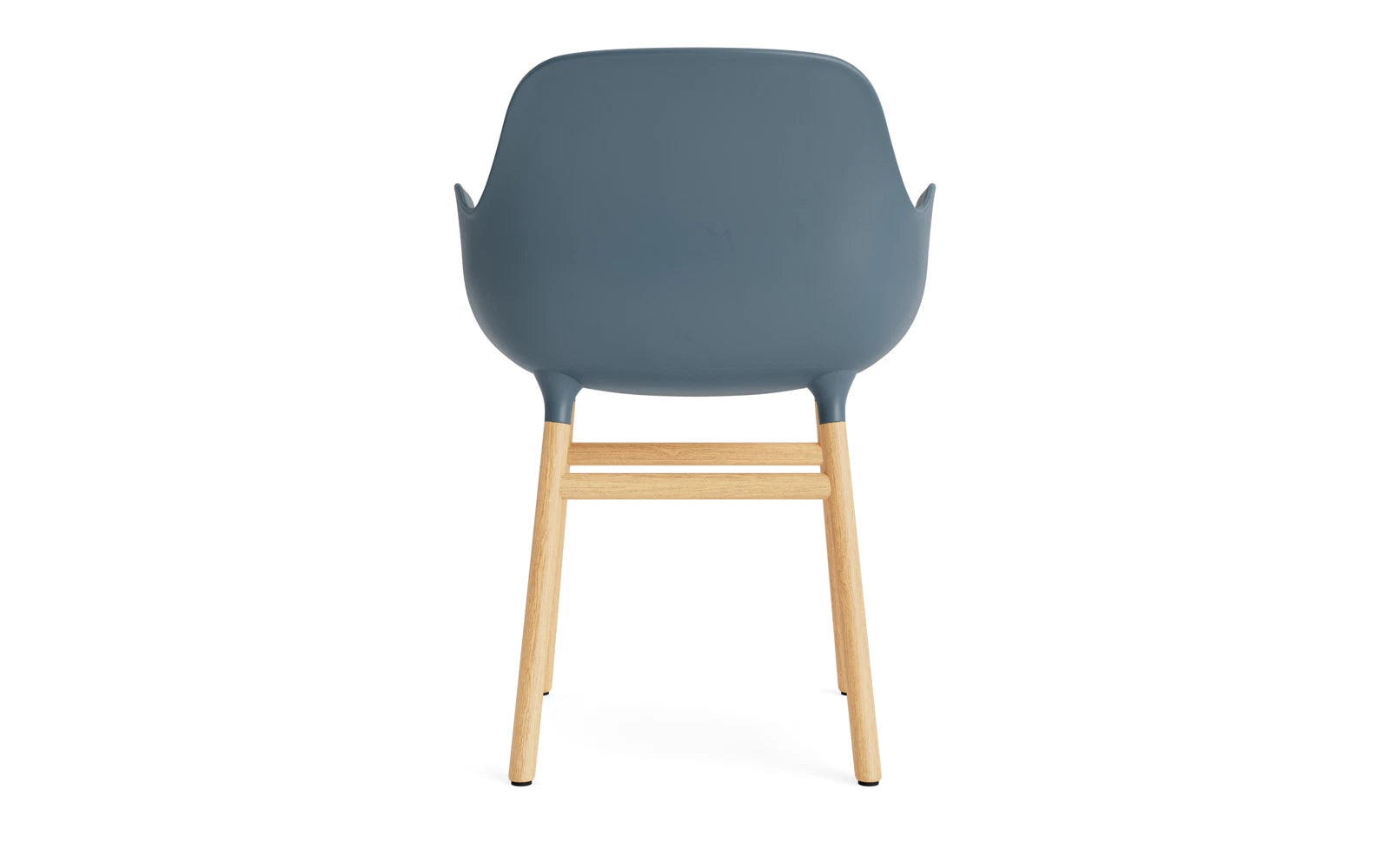 Der Form Armlehnstuhl von Normann Copenhagen verbindet stilvolles skandinavisches Design mit exzellentem Sitzkomfort. Perfekt für jedes Zuhause.