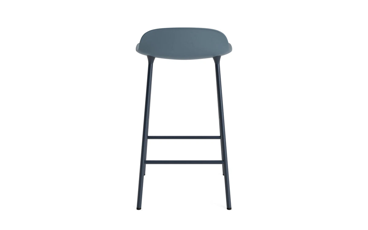 Form Barhocker in Blau präsentiert im Onlineshop von KAQTU Design AG. Barstuhl ist von Normann Copenhagen