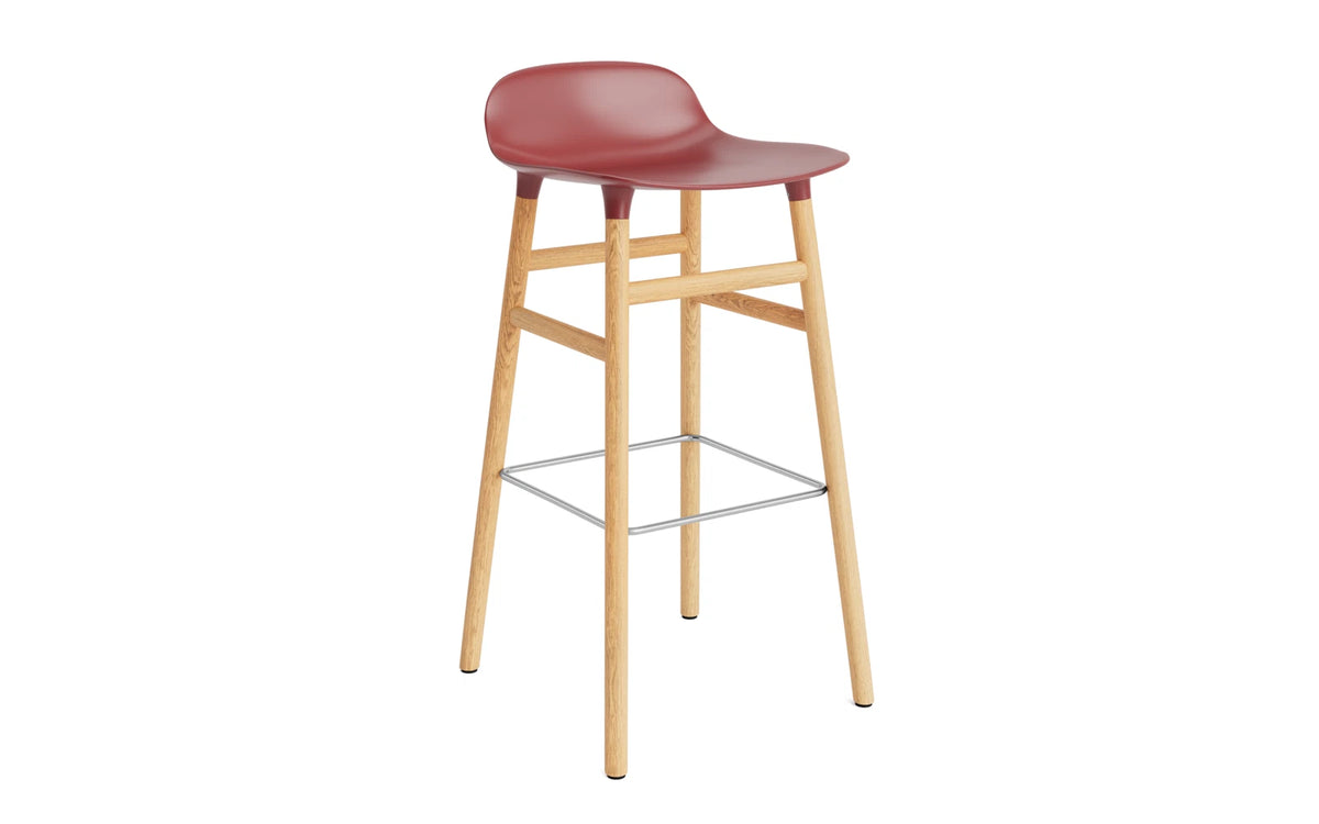 Form Barhocker in Rot präsentiert im Onlineshop von KAQTU Design AG. Barstuhl ist von Normann Copenhagen