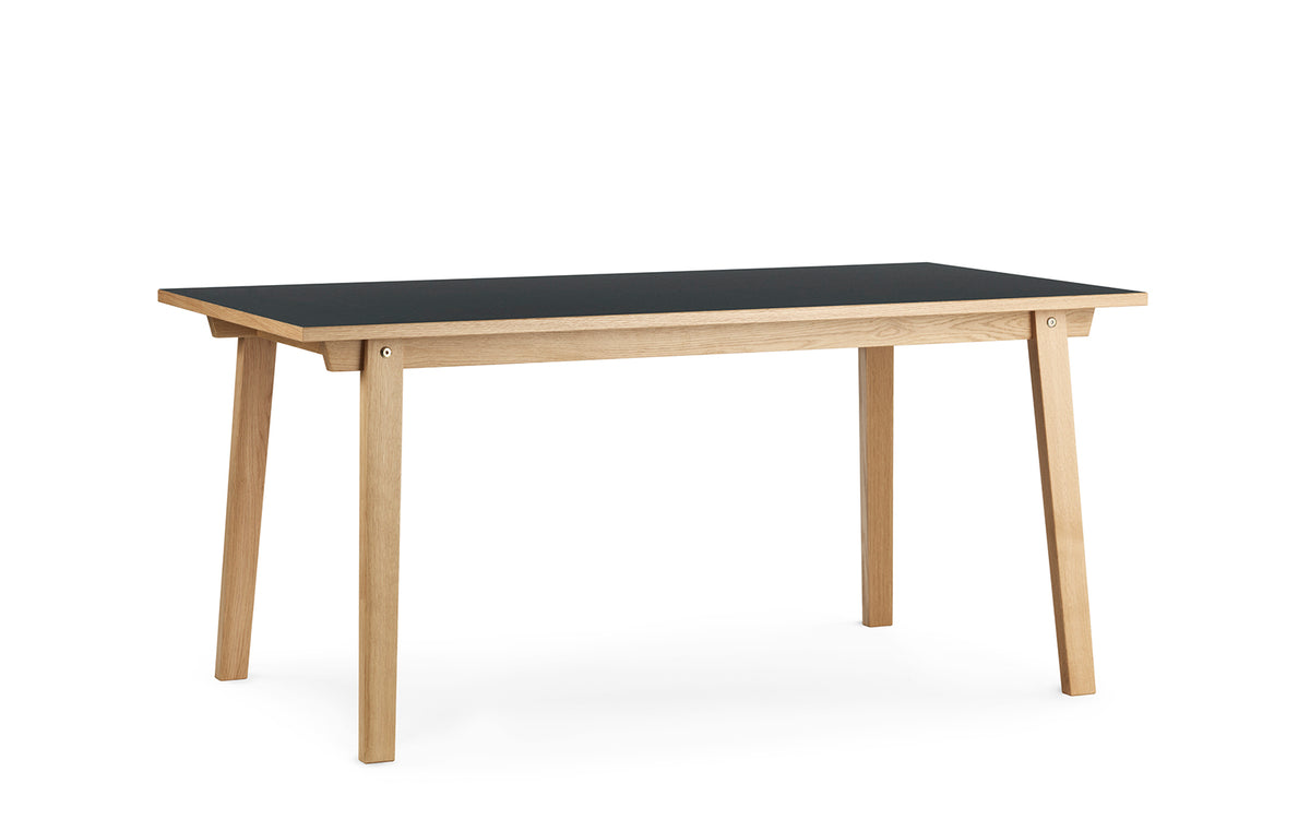 Slice Tisch Linoleum in präsentiert im Onlineshop von KAQTU Design AG. Esstisch ist von Normann Copenhagen