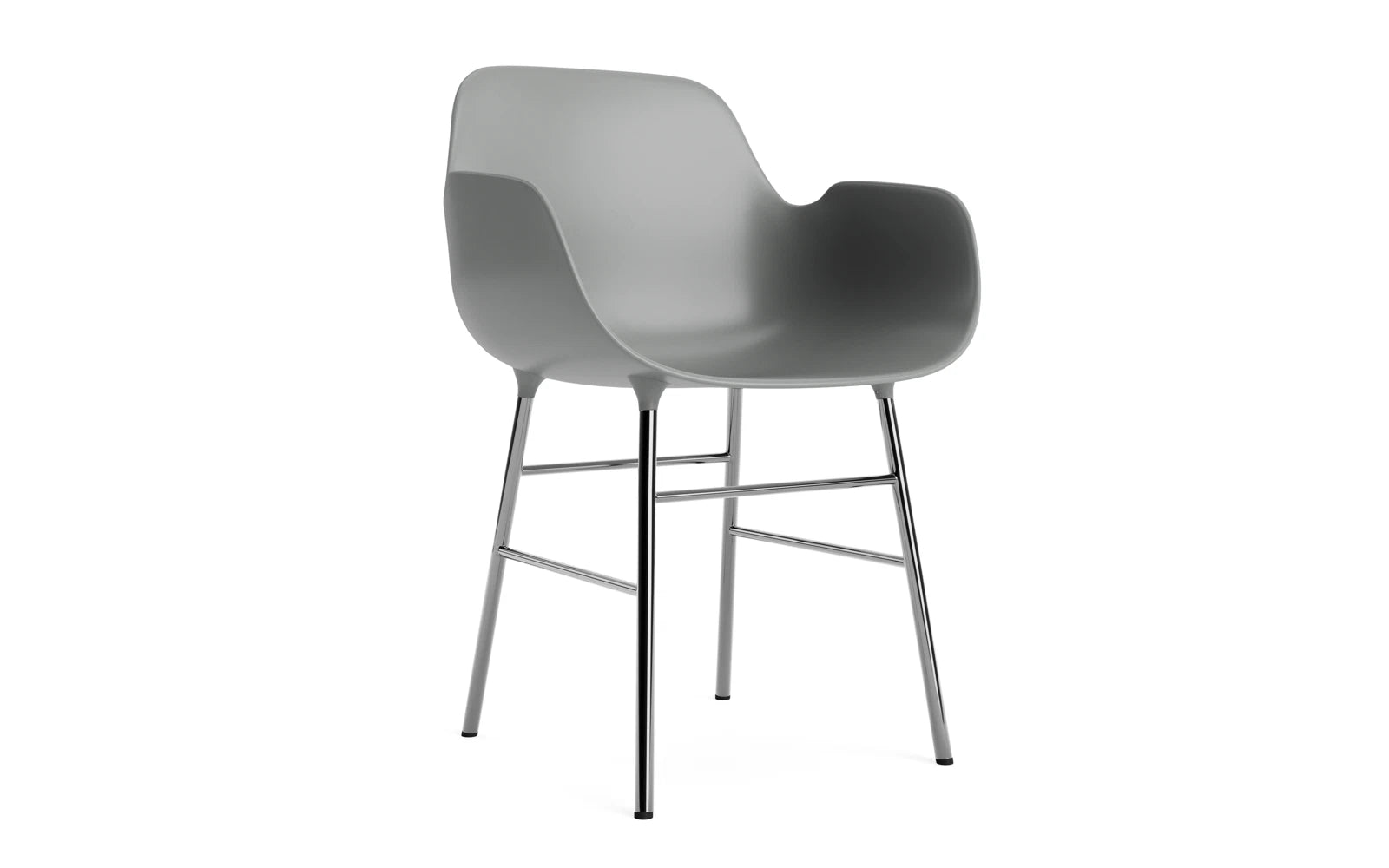 Form Armlehnstuhl: Skandinavische Ästhetik trifft modernen Komfort.