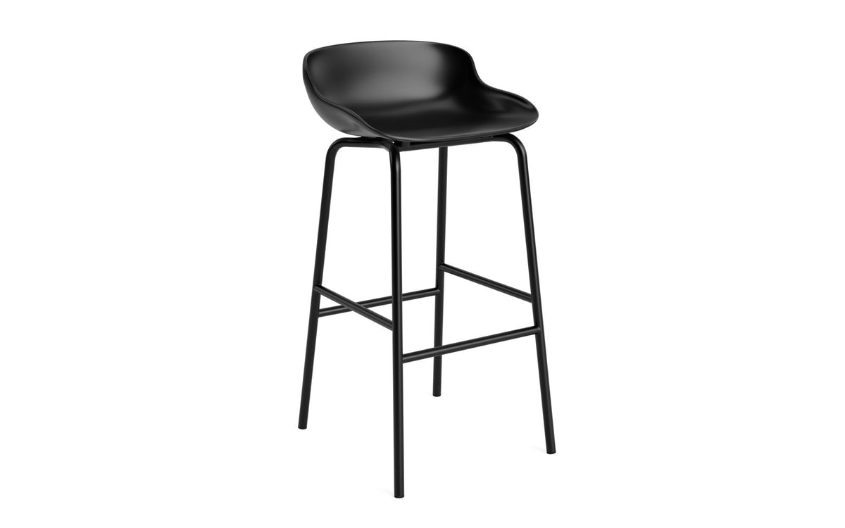 Hyg Barhocker in Schwarz präsentiert im Onlineshop von KAQTU Design AG. Barhocker ist von Normann Copenhagen