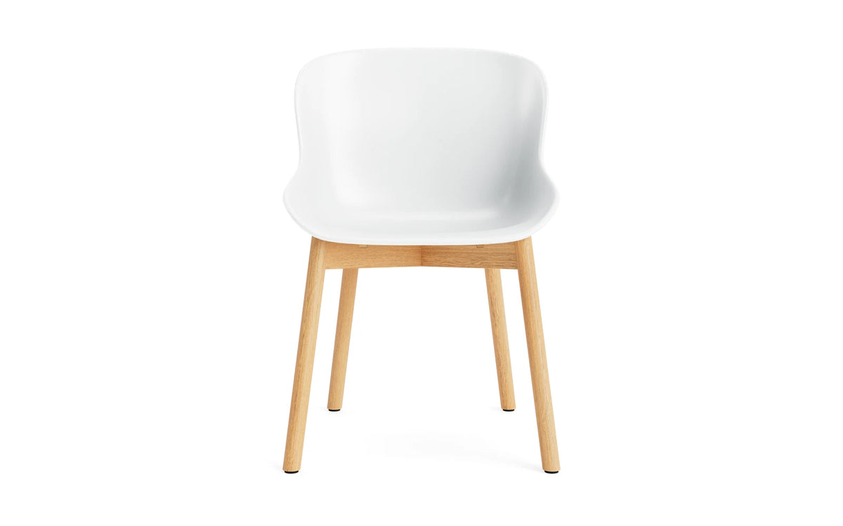Hyg Stuhl Eiche Weiss in Weiss präsentiert im Onlineshop von KAQTU Design AG. Stuhl ist von Normann Copenhagen
