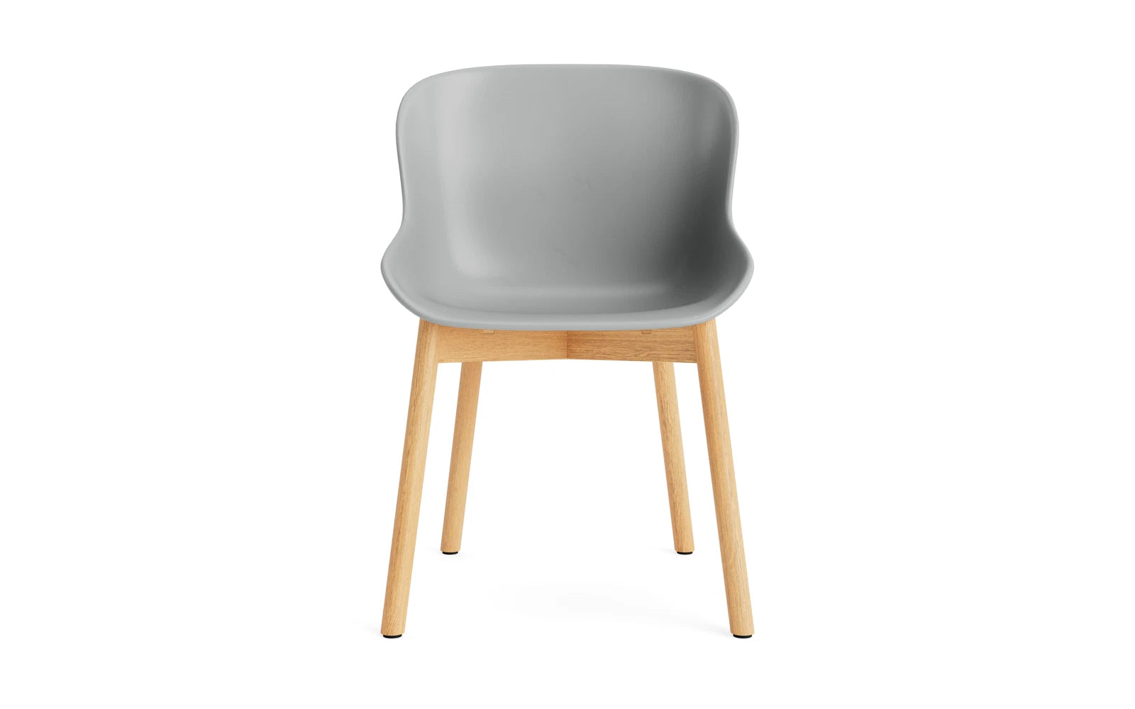 Erleben Sie den Hyg Stuhl Eiche Grau von Normann Copenhagen – ein harmonisches Zusammenspiel aus skandinavischem Design und gemütlichem Sitzkomfort.
