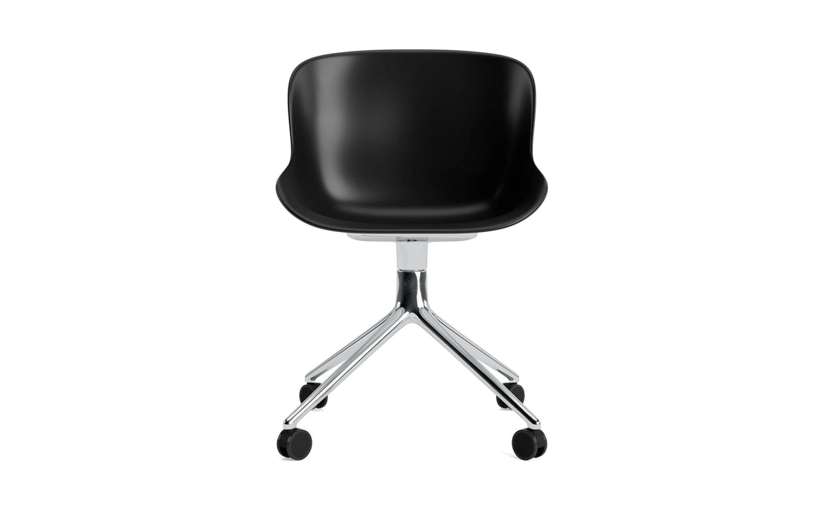 Hyg Drehstuhl 4W Aluminium/schwarz in Schwarz präsentiert im Onlineshop von KAQTU Design AG. Drehstuhl ist von Normann Copenhagen