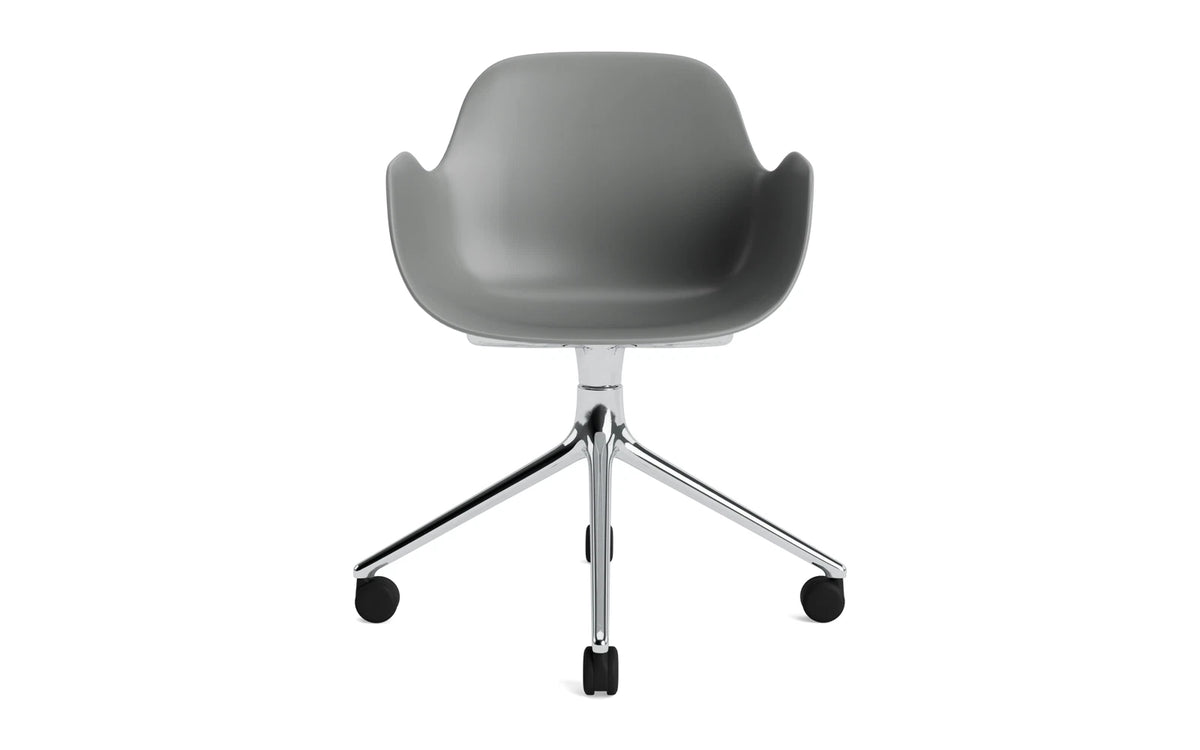 Form Drehstuhl 4W Aluminium/Grau in Grau präsentiert im Onlineshop von KAQTU Design AG. Bürostuhl ist von Normann Copenhagen