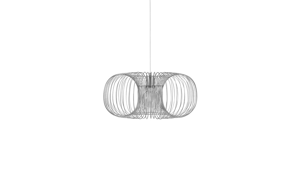 Coil Lampe in Edelstahl präsentiert im Onlineshop von KAQTU Design AG. Pendelleuchte ist von Normann Copenhagen