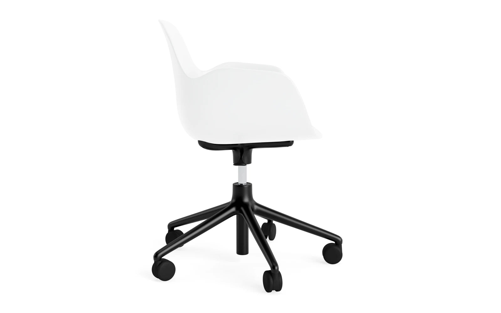 Form Bürostuhl mit Armlehne von Normann Copenhagen: Elegantes Design trifft auf ergonomischen Komfort für Ihr Home Office oder Büro.