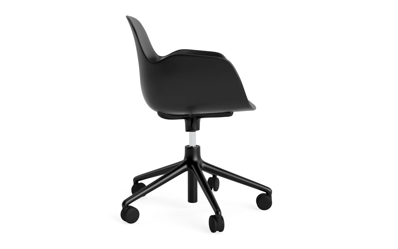 Der Form Bürostuhl mit Armlehne von Normann Copenhagen bietet elegantes Design und optimalen Sitzkomfort für produktives Arbeiten. Perfekt für jedes Büro.