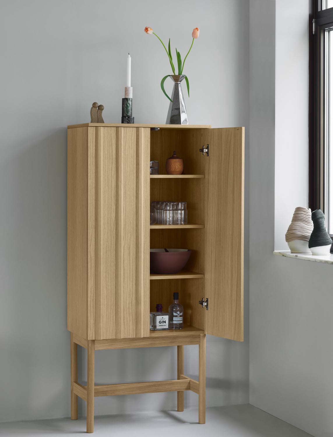 Rib Schrank in Beige präsentiert im Onlineshop von KAQTU Design AG. Cabinet ist von Normann Copenhagen