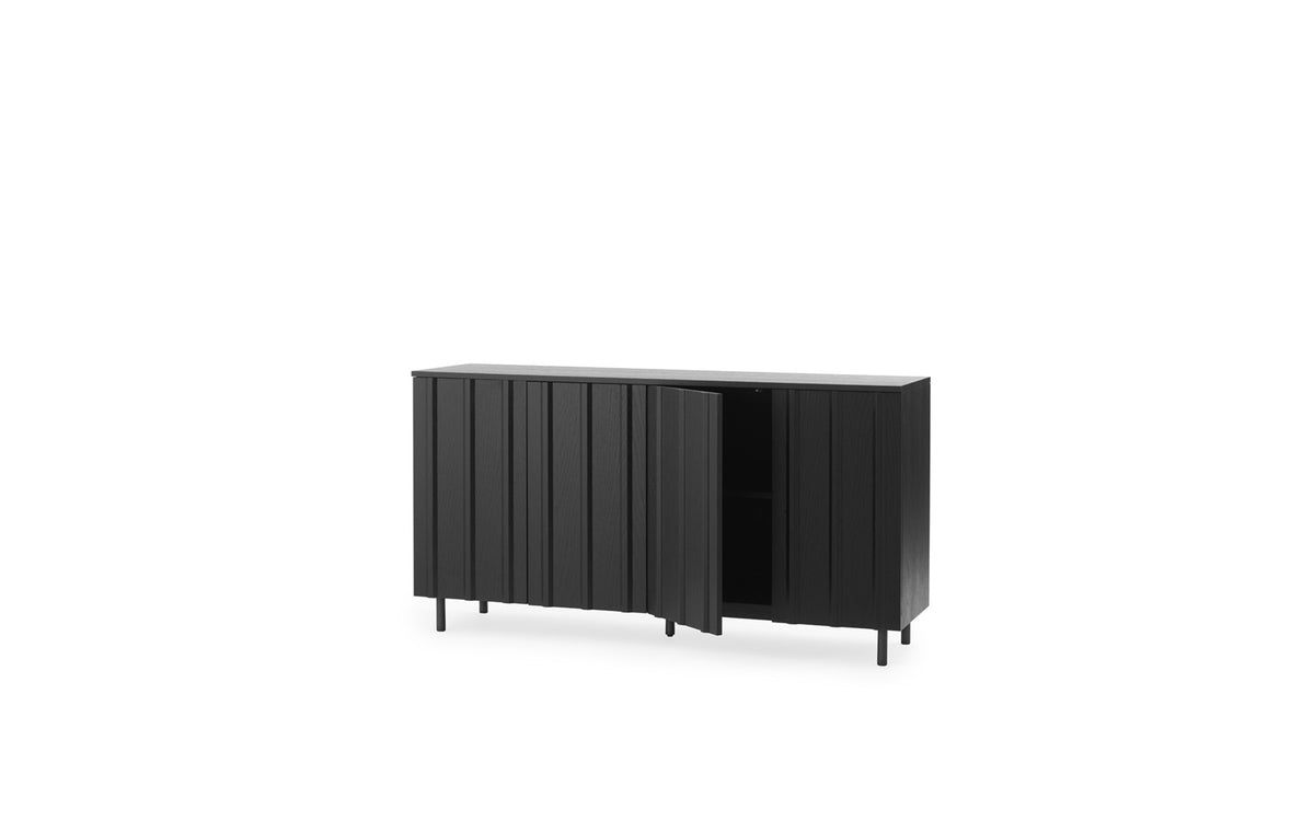 Rib Sideboard in Warmes schwarz präsentiert im Onlineshop von KAQTU Design AG. Sideboard ist von Normann Copenhagen