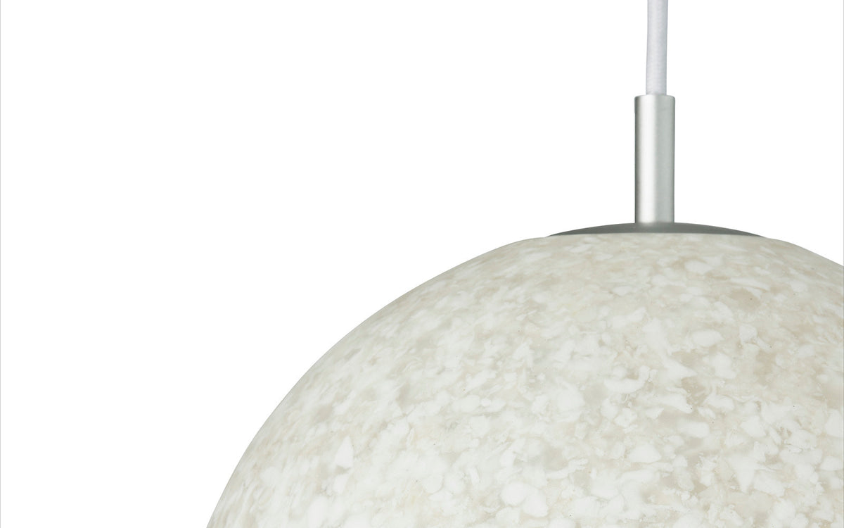 Pix Pendellampe in Weiss präsentiert im Onlineshop von KAQTU Design AG. Pendelleuchte ist von Normann Copenhagen