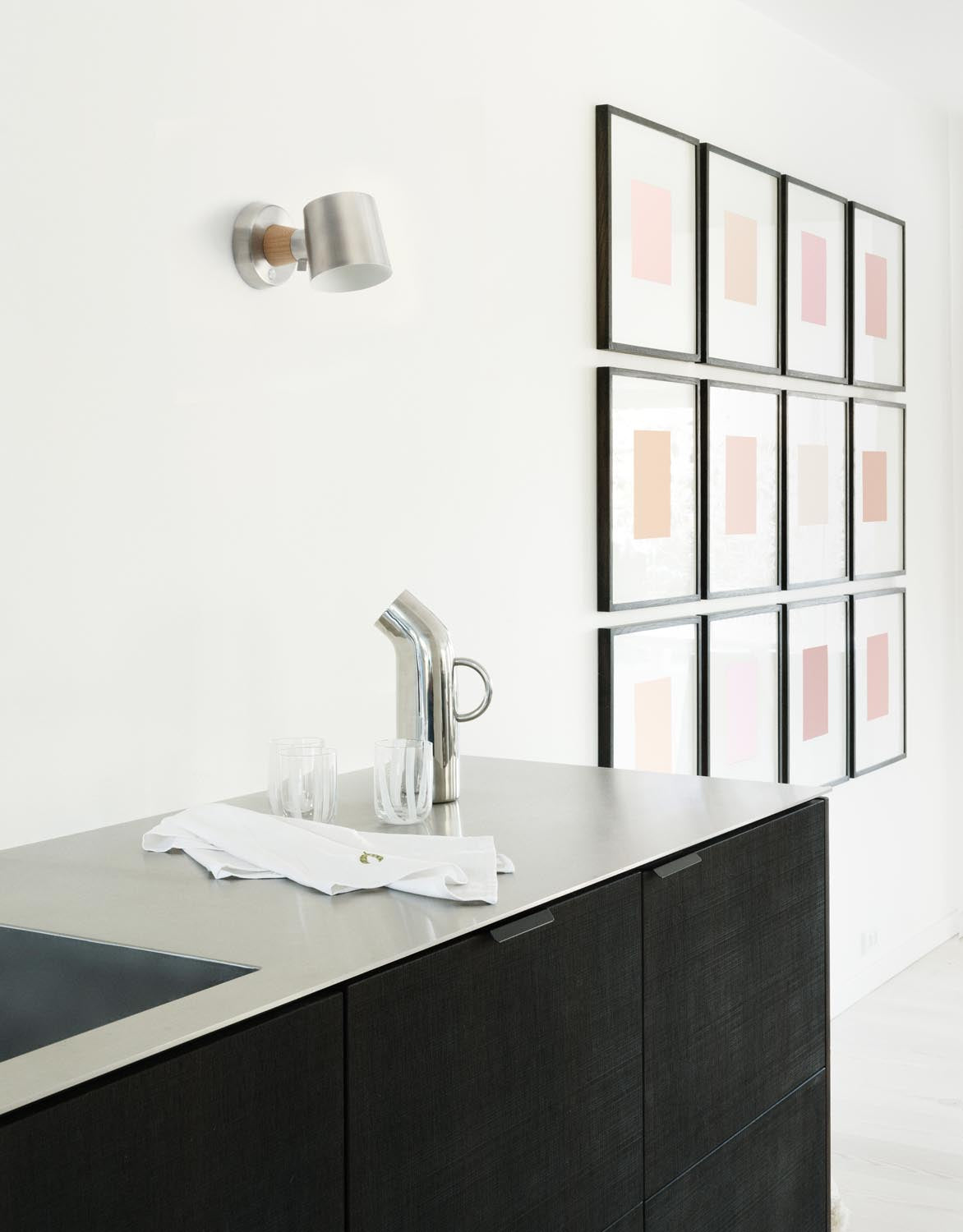 Rise Wandleuchte EU Hardwired Edelstahl in präsentiert im Onlineshop von KAQTU Design AG. Wandleuchte ist von Normann Copenhagen