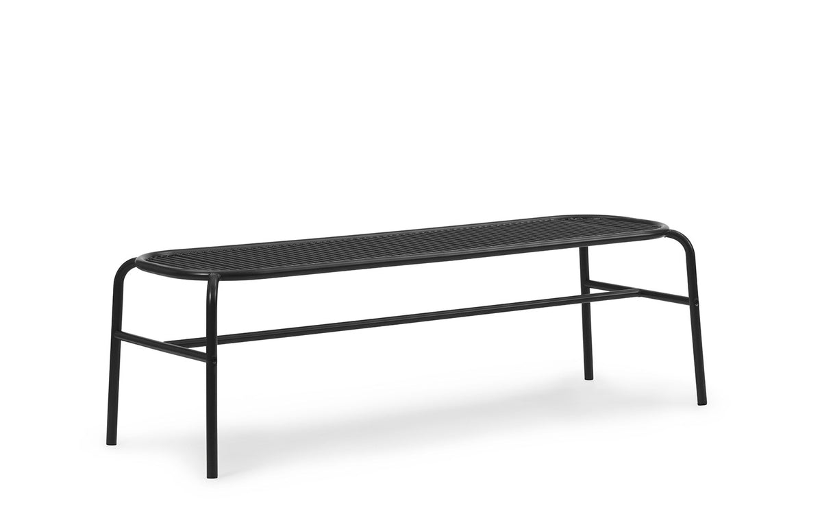 Vig Bank in Schwarz präsentiert im Onlineshop von KAQTU Design AG. Gartenbank ist von Normann Copenhagen