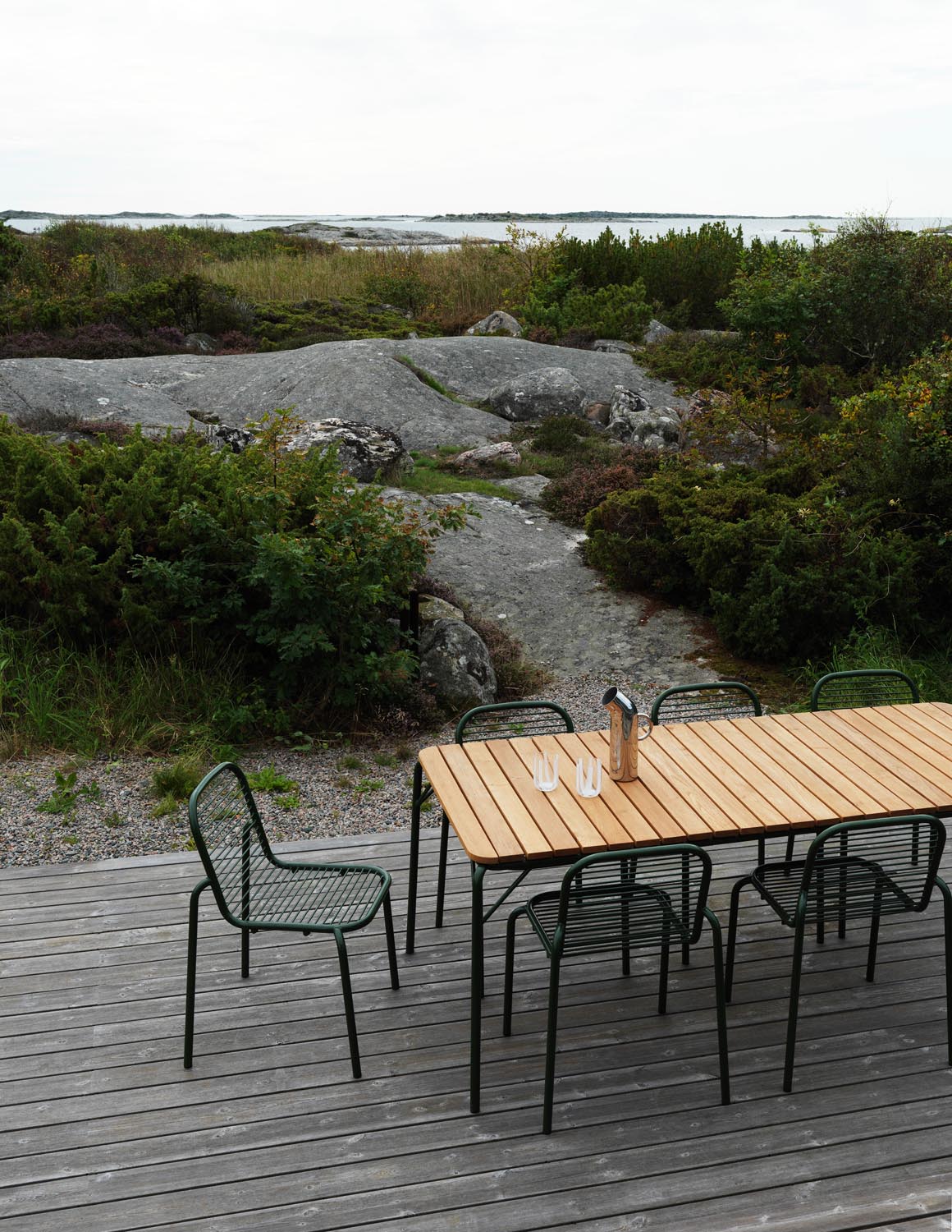 Vig Robinia Tisch in Schwarz präsentiert im Onlineshop von KAQTU Design AG. Gartentisch ist von Normann Copenhagen