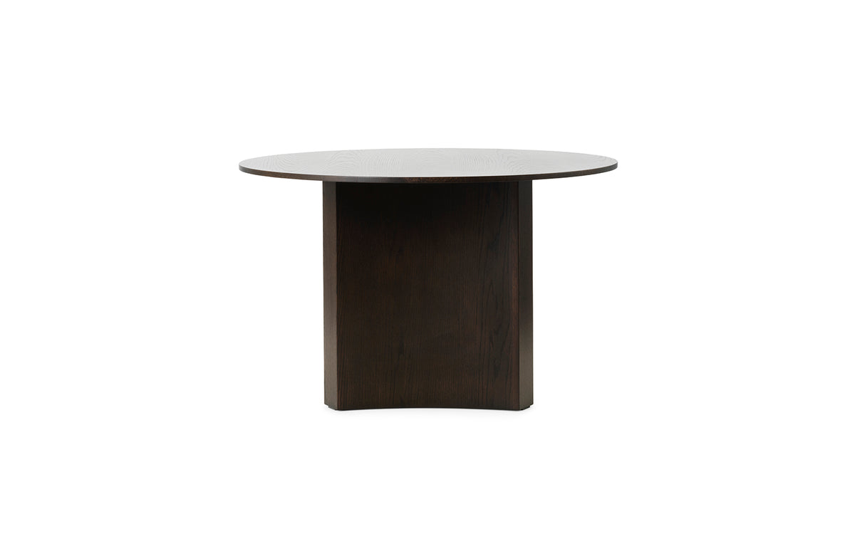 Blue Tisch in Braun Gebeiztes Eichenfurnier präsentiert im Onlineshop von KAQTU Design AG. Esstisch ist von Normann Copenhagen