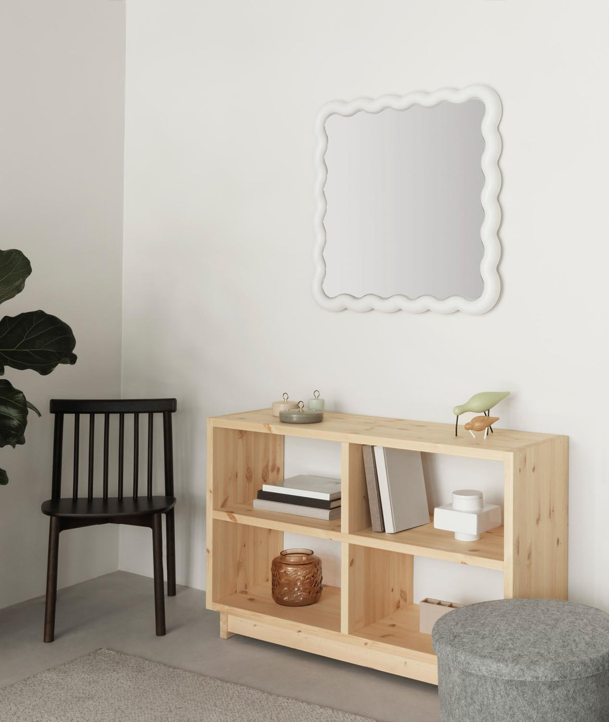 Fyr Bücherregal in Beige präsentiert im Onlineshop von KAQTU Design AG. Bücherregal ist von Normann Copenhagen