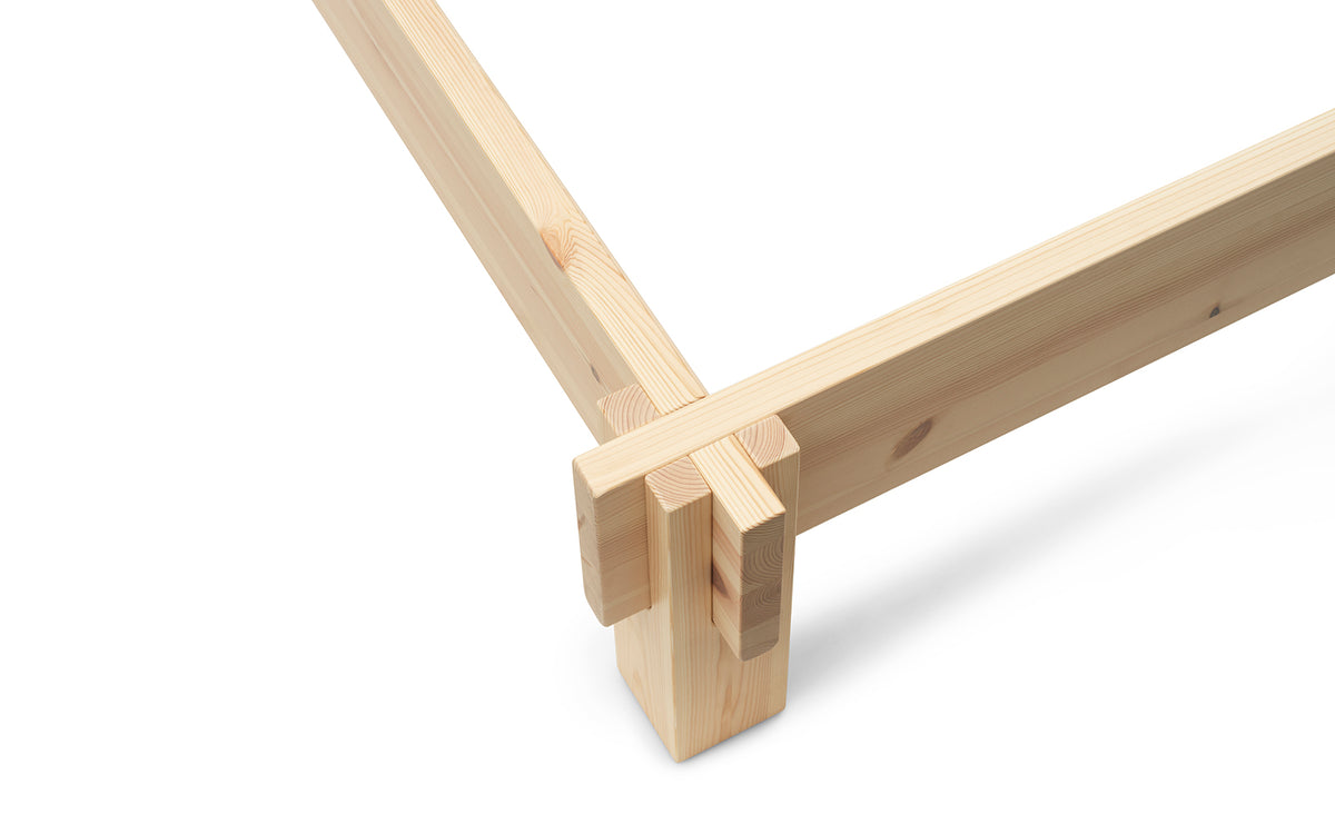 Notch Bettgestell in Beige präsentiert im Onlineshop von KAQTU Design AG. Bett ist von Normann Copenhagen