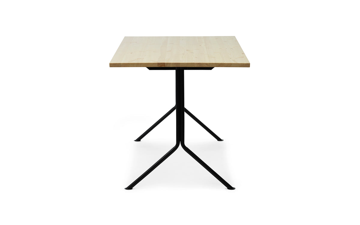 Kip Schreibtisch in präsentiert im Onlineshop von KAQTU Design AG. Schreibtisch ist von Normann Copenhagen